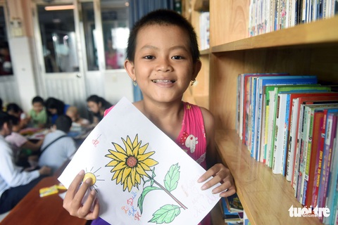 Những chiến binh nhí tô tranh hưởng ứng Ngày hội hoa hướng dương - Ảnh 7. Những chiến binh nhí tô tranh hưởng ứng Ngày hội hoa hướng dương - Ảnh 7.