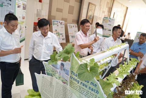 Giữa biến đổi khí hậu, dân miền Tây Cùng xây cuộc sống xanh - Ảnh 2. Giữa biến đổi khí hậu, dân miền Tây Cùng xây cuộc sống xanh - Ảnh 2.