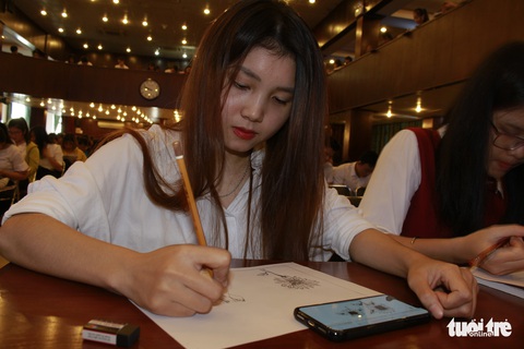 Những chiến binh nhí tô tranh hưởng ứng Ngày hội hoa hướng dương - Ảnh 16. Những chiến binh nhí tô tranh hưởng ứng Ngày hội hoa hướng dương - Ảnh 16.