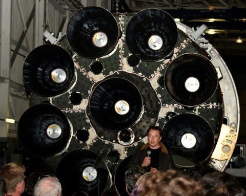 NASA muốn thanh tra nơi làm việc của SpaceX, Boeing - Ảnh 1. NASA muốn thanh tra nơi làm việc của SpaceX, Boeing - Ảnh 1.