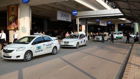 Đề nghị Hà Nội không quy định một màu sơn taxi - Ảnh 1. Đề nghị Hà Nội không quy định một màu sơn taxi - Ảnh 1.