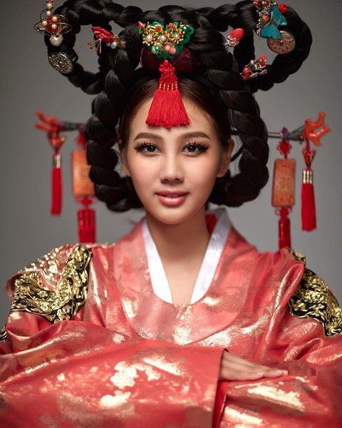 Quốc phục đại diện các nước dự Miss Universe 2018 ra sao? - Ảnh 13. Quốc phục đại diện các nước dự Miss Universe 2018 ra sao? - Ảnh 13.