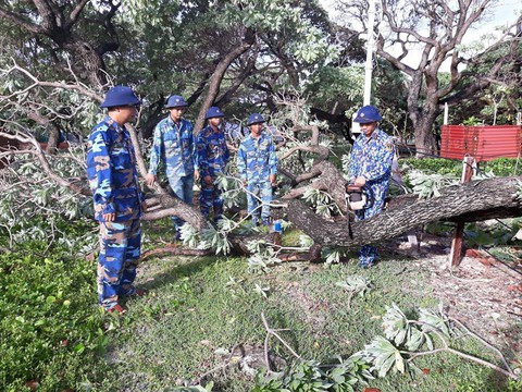 Huyện đảo Trường Sa không bị thiệt hại nhiều trong bão số 9 - Ảnh 1. Huyện đảo Trường Sa không bị thiệt hại nhiều trong bão số 9 - Ảnh 1.