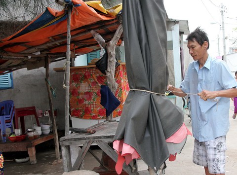 Bão hướng thẳng vào TP.HCM, Cần Giờ sẵn sàng di dân - Ảnh 2. Bão hướng thẳng vào TP.HCM, Cần Giờ sẵn sàng di dân - Ảnh 2.