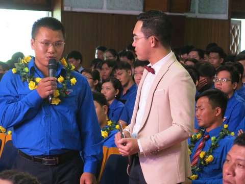 50 nhà nông trẻ xuất sắc nhận giải thưởng Lương Định Của - Ảnh 2. 50 nhà nông trẻ xuất sắc nhận giải thưởng Lương Định Của - Ảnh 2.