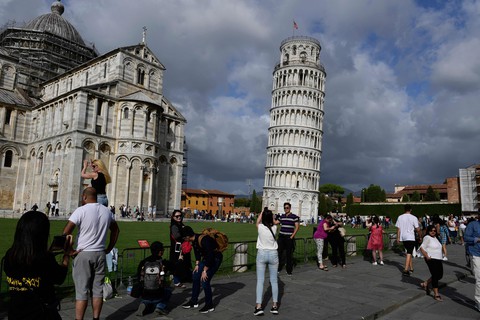 Tháp nghiêng Pisa giờ đã ‘bớt nghiêng hơn’ - Ảnh 1. Tháp nghiêng Pisa giờ đã ‘bớt nghiêng hơn’ - Ảnh 1.