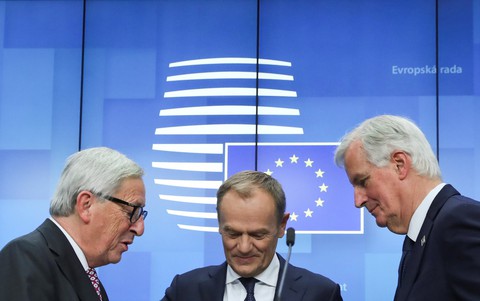 EU thông qua thỏa thuận chia tay bi kịch với nước Anh - Ảnh 3. EU thông qua thỏa thuận chia tay bi kịch với nước Anh - Ảnh 3.