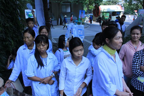 Bệnh nhi ung thư hát cùng Lê Cát Trọng Lý tại Ngày hội hoa hướng dương - Ảnh 9. Bệnh nhi ung thư hát cùng Lê Cát Trọng Lý tại Ngày hội hoa hướng dương - Ảnh 9.