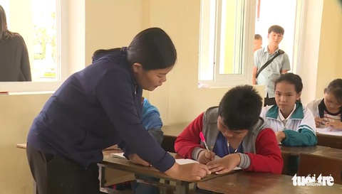 Công an vào cuộc vụ cô giáo bắt cả lớp tát bạn 230 cái - Ảnh 1. Công an vào cuộc vụ cô giáo bắt cả lớp tát bạn 230 cái - Ảnh 1.