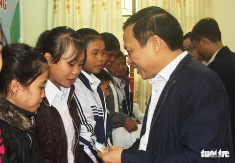 Trao thưởng Tiếp sức con nhà nông đến trường tại Nghệ An - Ảnh 1. Trao thưởng Tiếp sức con nhà nông đến trường tại Nghệ An - Ảnh 1.