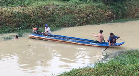 Tắm giữa mưa bão, nam thanh niên bị nước cuốn trôi - Ảnh 1. Tắm giữa mưa bão, nam thanh niên bị nước cuốn trôi - Ảnh 1.