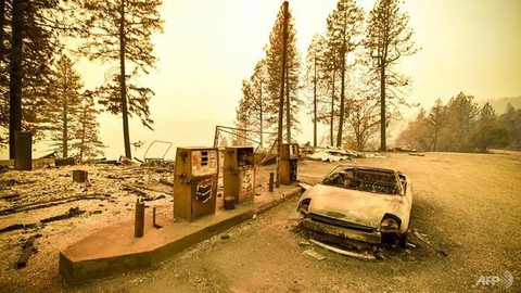 Đã khống chế toàn bộ đám cháy rừng chết chóc nhất ở California - Ảnh 1. Đã khống chế toàn bộ đám cháy rừng chết chóc nhất ở California - Ảnh 1.