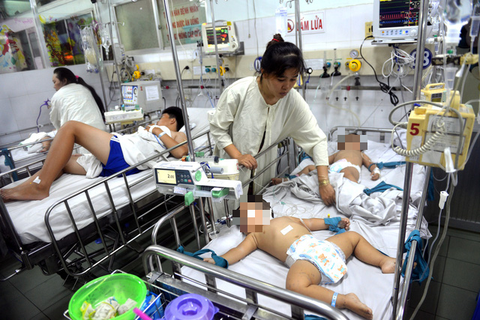 BHXH kiểm tra đột xuất gây bức xúc cho người bệnh? - Ảnh 1. BHXH kiểm tra đột xuất gây bức xúc cho người bệnh? - Ảnh 1.