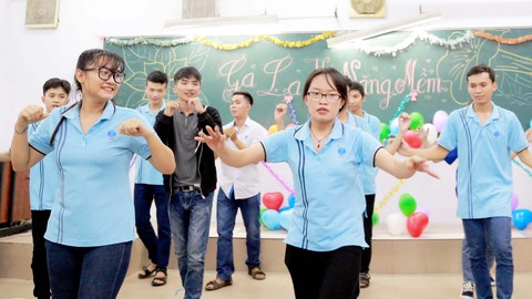 Sinh viên thiếu kỹ năng, trường đại học vẫn chưa rõ phải dạy gì - Ảnh 1. Sinh viên thiếu kỹ năng, trường đại học vẫn chưa rõ phải dạy gì - Ảnh 1.