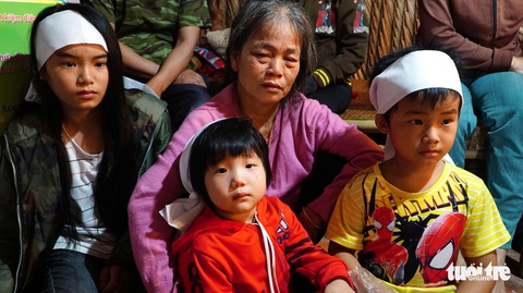 Khơi nước ruộng rau chạy bão, cha chết bỏ lại 3 con nhỏ - Ảnh 2. Khơi nước ruộng rau chạy bão, cha chết bỏ lại 3 con nhỏ - Ảnh 2.