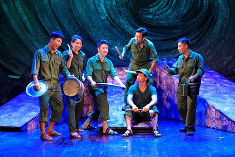 Diễn Bão tố Trường Sơn ủng hộ NSND Anh Tú đang bệnh hiểm nghèo - Ảnh 2. Diễn Bão tố Trường Sơn ủng hộ NSND Anh Tú đang bệnh hiểm nghèo - Ảnh 2.