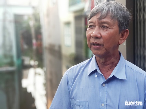 Sau mưa bão 2 ngày, dân vùng ven Sài Gòn vẫn bì bõm trong nước - Ảnh 5. Sau mưa bão 2 ngày, dân vùng ven Sài Gòn vẫn bì bõm trong nước - Ảnh 5.