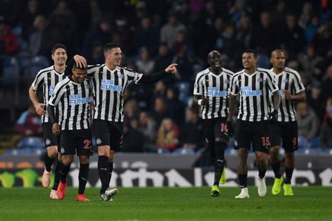 Newcastle rời khu vực nguy hiểm với chiến thắng thứ 3 liên tiếp - Ảnh 1. Newcastle rời khu vực nguy hiểm với chiến thắng thứ 3 liên tiếp - Ảnh 1.