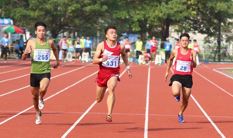 Lê Tú Chinh phá kỷ lục cự ly 100m tại Đại hội TDTT toàn quốc 2018 - Ảnh 2. Lê Tú Chinh phá kỷ lục cự ly 100m tại Đại hội TDTT toàn quốc 2018 - Ảnh 2.