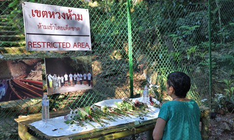 Hang Tham Luang thành điểm hút du khách - Ảnh 3. Hang Tham Luang thành điểm hút du khách - Ảnh 3.