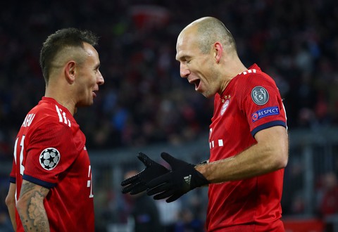 Đè bẹp Benfica, Bayern Munich đoạt vé đi tiếp - Ảnh 1. Đè bẹp Benfica, Bayern Munich đoạt vé đi tiếp - Ảnh 1.