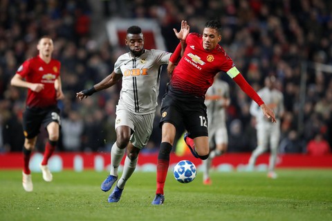 MU đoạt vé đi tiếp nhờ bàn thắng gây tranh cãi của Fellaini - Ảnh 4. MU đoạt vé đi tiếp nhờ bàn thắng gây tranh cãi của Fellaini - Ảnh 4.