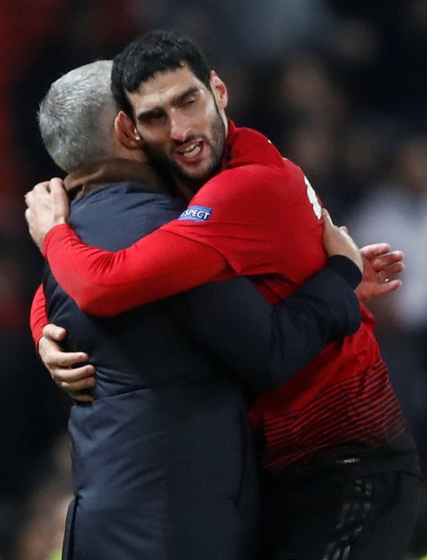 MU đoạt vé đi tiếp nhờ bàn thắng gây tranh cãi của Fellaini - Ảnh 2. MU đoạt vé đi tiếp nhờ bàn thắng gây tranh cãi của Fellaini - Ảnh 2.