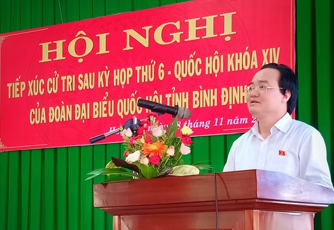 Bộ trưởng Phùng Xuân Nhạ nói gì vụ cô giáo phạt tát học sinh 231 cái? - Ảnh 1. Bộ trưởng Phùng Xuân Nhạ nói gì vụ cô giáo phạt tát học sinh 231 cái? - Ảnh 1.