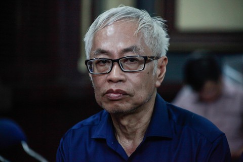 Ông Trần Phương Bình thừa nhận hai tội danh - Ảnh 1. Ông Trần Phương Bình thừa nhận hai tội danh - Ảnh 1.