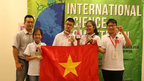 Hà Nội: 60 học sinh dự thi khoa học quốc tế có giải - Ảnh 2. Hà Nội: 60 học sinh dự thi khoa học quốc tế có giải - Ảnh 2.