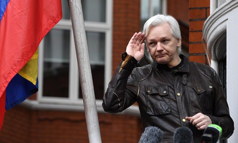 Cựu quản lý chiến dịch tranh cử của ông Trump có liên đới ‘ông trùm’ Wikileaks? - Ảnh 2. Cựu quản lý chiến dịch tranh cử của ông Trump có liên đới ‘ông trùm’ Wikileaks? - Ảnh 2.