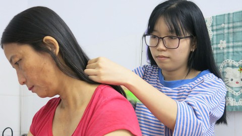 Ước mơ blouse trắng không chỉ cho mình - Ảnh 1. Ước mơ blouse trắng không chỉ cho mình - Ảnh 1.