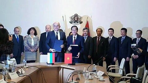 Hàng chục ngàn lao động Việt Nam có cơ hội làm việc ở Bulgaria - Ảnh 1. Hàng chục ngàn lao động Việt Nam có cơ hội làm việc ở Bulgaria - Ảnh 1.