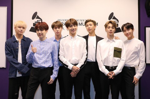 Time: BTS dẫn đầu, nhóm thợ lặn giải cứu đội bóng Lợn Rừng thứ hai - Ảnh 3. Time: BTS dẫn đầu, nhóm thợ lặn giải cứu đội bóng Lợn Rừng thứ hai - Ảnh 3.