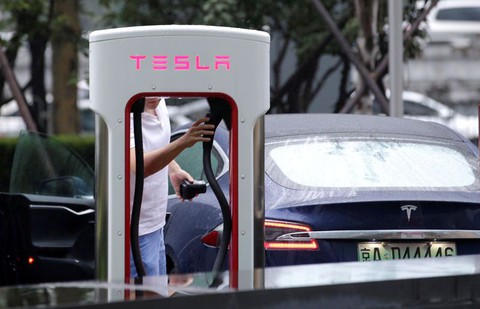 Tesla giảm 70% doanh số ở Trung Quốc vì chiến tranh thương mại? - Ảnh 1. Tesla giảm 70% doanh số ở Trung Quốc vì chiến tranh thương mại? - Ảnh 1.