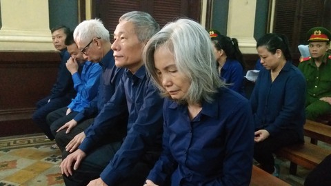 Ông Trần Phương Bình thấy có lỗi vì chưa trung thực với Vũ nhôm - Ảnh 1. Ông Trần Phương Bình thấy có lỗi vì chưa trung thực với Vũ nhôm - Ảnh 1.
