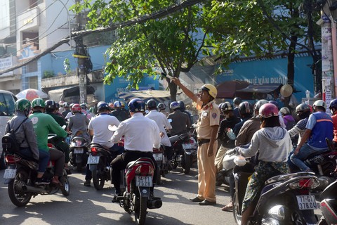 Kẹt cứng nút giao thông đài liệt sĩ, Bình Thạnh - Ảnh 6. Kẹt cứng nút giao thông đài liệt sĩ, Bình Thạnh - Ảnh 6.