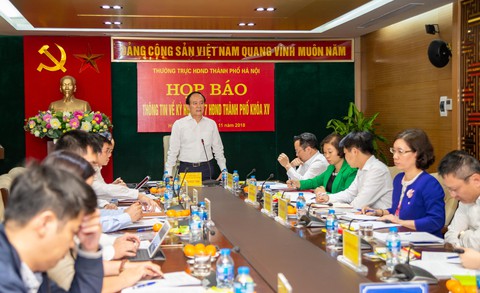Hà Nội tránh lấy phiếu tín nhiệm theo cảm tính - Ảnh 1. Hà Nội tránh lấy phiếu tín nhiệm theo cảm tính - Ảnh 1.