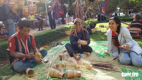 Lễ hội cồng chiêng Tây Nguyên quy tụ hơn 1.000 nghệ nhân - Ảnh 1. Lễ hội cồng chiêng Tây Nguyên quy tụ hơn 1.000 nghệ nhân - Ảnh 1.