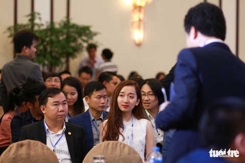 Thủ tướng Nguyễn Xuân Phúc đối thoại với người trẻ khởi nghiệp - Ảnh 2. Thủ tướng Nguyễn Xuân Phúc đối thoại với người trẻ khởi nghiệp - Ảnh 2.