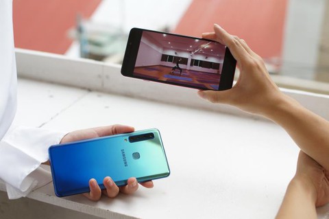 Khám phá tân binh dòng Galaxy A: 4 camera, thiết kế đẹp, hiệu năng mạnh mẽ - Ảnh 5. Khám phá tân binh dòng Galaxy A: 4 camera, thiết kế đẹp, hiệu năng mạnh mẽ - Ảnh 5.