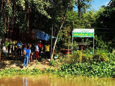 Bỏ phố, rong chơi cánh đồng bất tận - Ảnh 2. Bỏ phố, rong chơi cánh đồng bất tận - Ảnh 2.