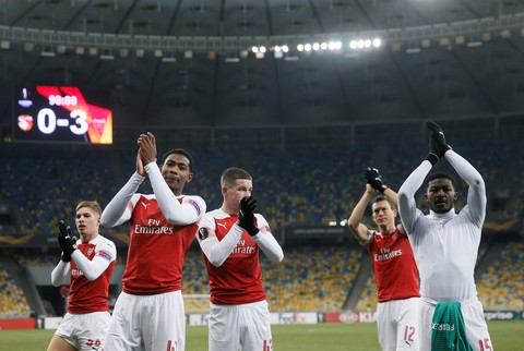 Đè bẹp đối thủ, Chelsea và Arsenal thẳng tiến với ngôi đầu bảng - Ảnh 2. Đè bẹp đối thủ, Chelsea và Arsenal thẳng tiến với ngôi đầu bảng - Ảnh 2.