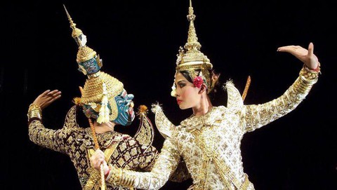 Vũ kịch mặt nạ được UNESCO vinh danh: Kẻ vui, người buồn - Ảnh 1. Vũ kịch mặt nạ được UNESCO vinh danh: Kẻ vui, người buồn - Ảnh 1.