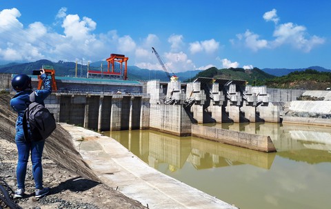 Phát hiện gỗ giấu tại nhà điều hành thủy điện - Ảnh 2. Phát hiện gỗ giấu tại nhà điều hành thủy điện - Ảnh 2.
