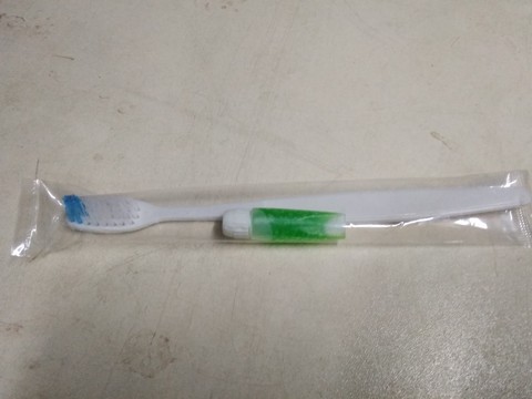 Vào khách sạn, không dám dùng kem đánh răng, dầu gội, sữa tắm - Ảnh 2. Vào khách sạn, không dám dùng kem đánh răng, dầu gội, sữa tắm - Ảnh 2.