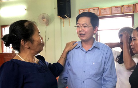 Chủ tịch Bình Định chịu trách nhiệm nếu dự án điện mặt trời gây hại - Ảnh 1. Chủ tịch Bình Định chịu trách nhiệm nếu dự án điện mặt trời gây hại - Ảnh 1.