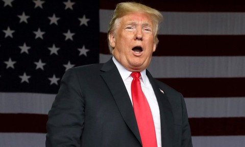 Ông Trump và ông Obama công kích nhau dữ dội - Ảnh 2. Ông Trump và ông Obama công kích nhau dữ dội - Ảnh 2.