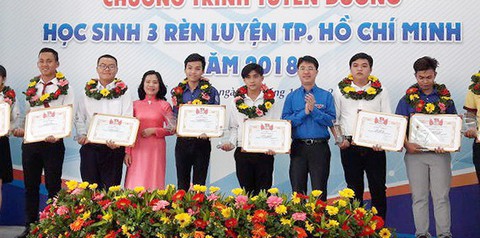 Tuyên dương 21 gương Học sinh 3 rèn luyện - Ảnh 1. Tuyên dương 21 gương Học sinh 3 rèn luyện - Ảnh 1.