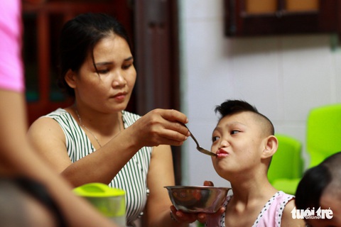 Nụ cười trẻ thơ vang trong ngôi chùa nhỏ sâu hút thôn - Ảnh 2. Nụ cười trẻ thơ vang trong ngôi chùa nhỏ sâu hút thôn - Ảnh 2.